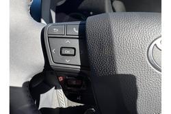 2024 Toyota
Yaris SX Hybrid