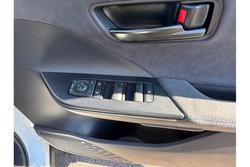 2024 Toyota
Yaris SX Hybrid