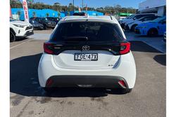 2024 Toyota
Yaris SX Hybrid