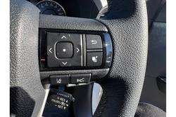 2024 Toyota
Hilux SR5 48V