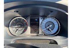 2024 Toyota
Hilux SR5 48V
