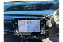2024 Toyota
Hilux SR5 48V