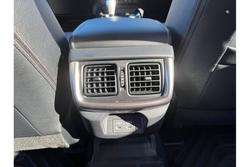 2024 Toyota
Hilux SR5 48V