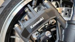 2025 Kawasaki Z900RS (Z900C) Z Red