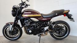 2025 Kawasaki Z900RS (Z900C) Z Red