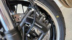 2025 Kawasaki Z900RS (Z900C) Z Red