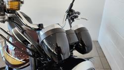 2025 Kawasaki Z900RS (Z900C) Z Red