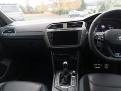 2023 Volkswagen
Tiguan R