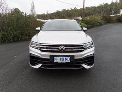 2023 Volkswagen
Tiguan R