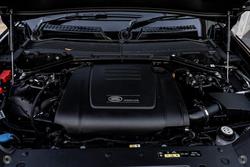 2024 Land Rover Defender 90 P300 S L663 MY24 AWD Santorini Black