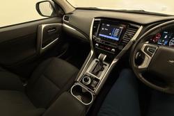 2022 Mitsubishi
Pajero Sport GLX