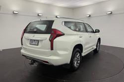 2022 Mitsubishi
Pajero Sport GLX