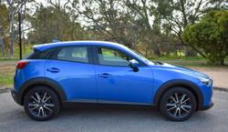 2017 Mazda
CX-3 sTouring
