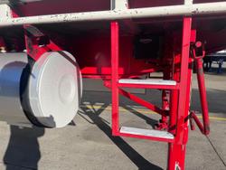 2012 Vawdrey St3 Lead A 12 Pallet Refrigerated Curtain Sider