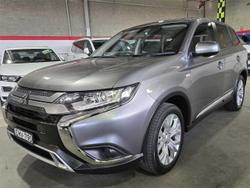 2020 Mitsubishi
Outlander ES