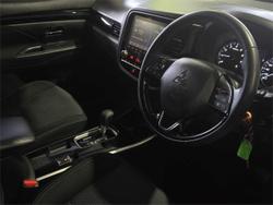 2020 Mitsubishi
Outlander ES