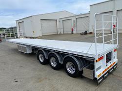 2025 Midland 2025 Flat Top Trailer
