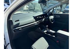 2025 Kia
                Sportage S