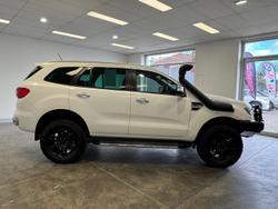 2019 Ford
Everest Titanium
