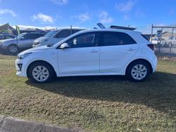 2021 Kia
                Rio S