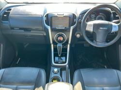 2019 Isuzu
MU-X LS-T