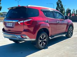 2019 Isuzu
MU-X LS-T