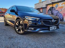 2017 Holden
Calais V