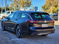 2017 Holden
Calais V