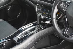 2015 Honda
                HR-V Limited Edition