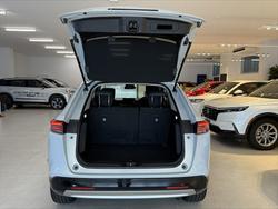 2025 Honda
HR-V e:HEV X