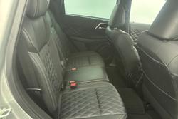 2022 Mitsubishi
Outlander PHEV Exceed