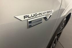 2022 Mitsubishi
Outlander PHEV Exceed