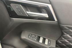 2022 Mitsubishi
Outlander PHEV Exceed
