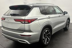 2022 Mitsubishi
Outlander PHEV Exceed