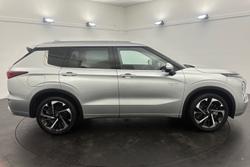 2022 Mitsubishi
Outlander PHEV Exceed