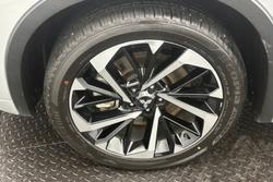 2022 Mitsubishi
Outlander PHEV Exceed
