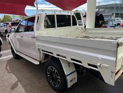 2020 Toyota
Hilux SR5