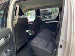 2020 Toyota
Hilux SR5