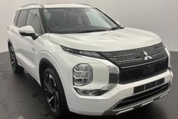 2022 Mitsubishi
Outlander PHEV Exceed