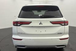 2022 Mitsubishi
Outlander PHEV Exceed