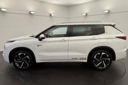 2022 Mitsubishi
Outlander PHEV Exceed