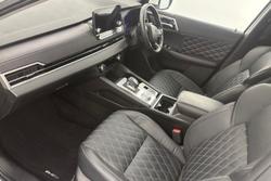 2022 Mitsubishi
Outlander PHEV Exceed