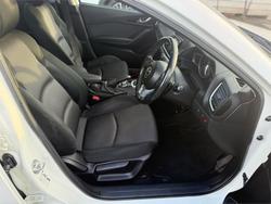 2014 Mazda
3 Maxx