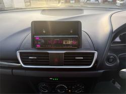 2014 Mazda
3 Maxx