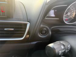2014 Mazda
3 Maxx