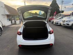 2014 Mazda
3 Maxx