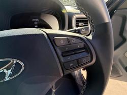 2025 Hyundai
                Venue Elite