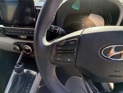 2025 Hyundai
                Venue Elite