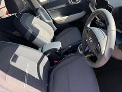 2025 Hyundai
                Venue Elite