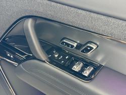 2024 Land Rover
                Range Rover Sport D300 Dynamic SE